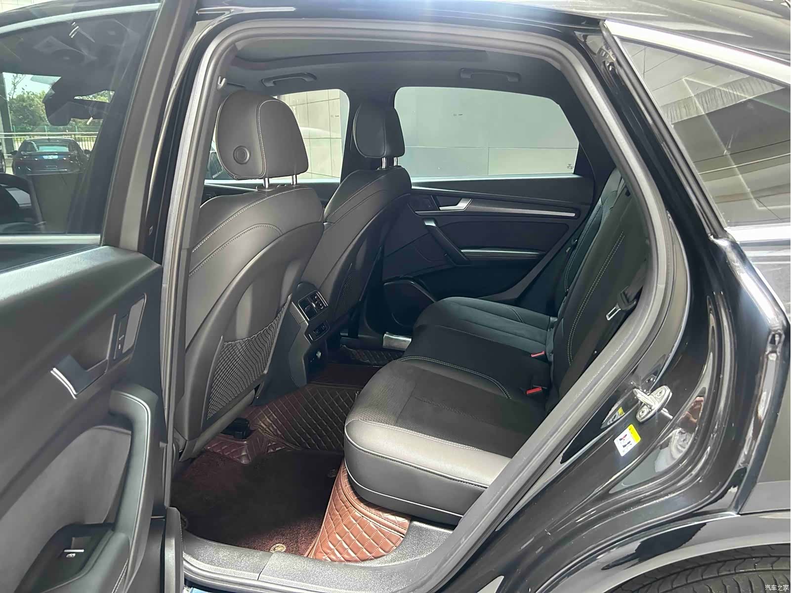 Audi Q5L, 2022 все фото