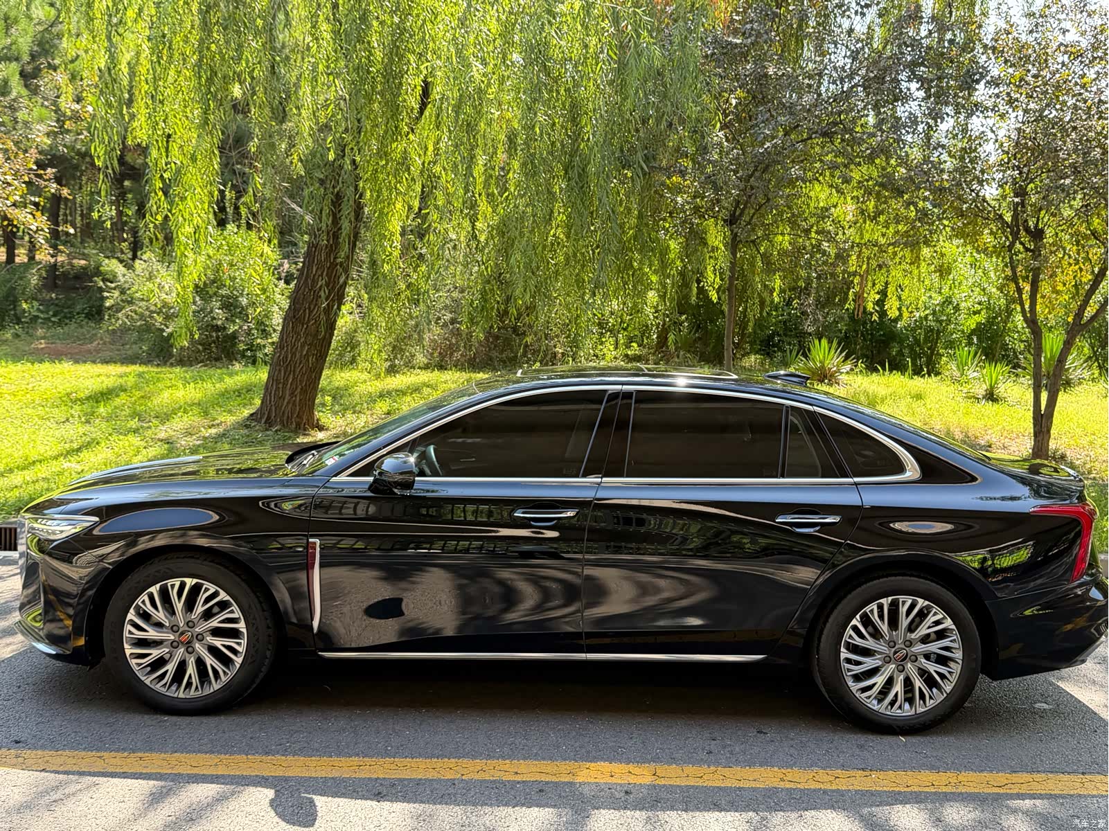 Hongqi H5, 2022 все фото