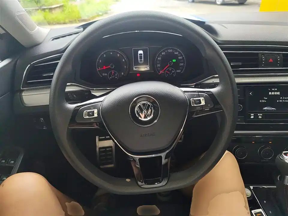 Volkswagen Lingdu