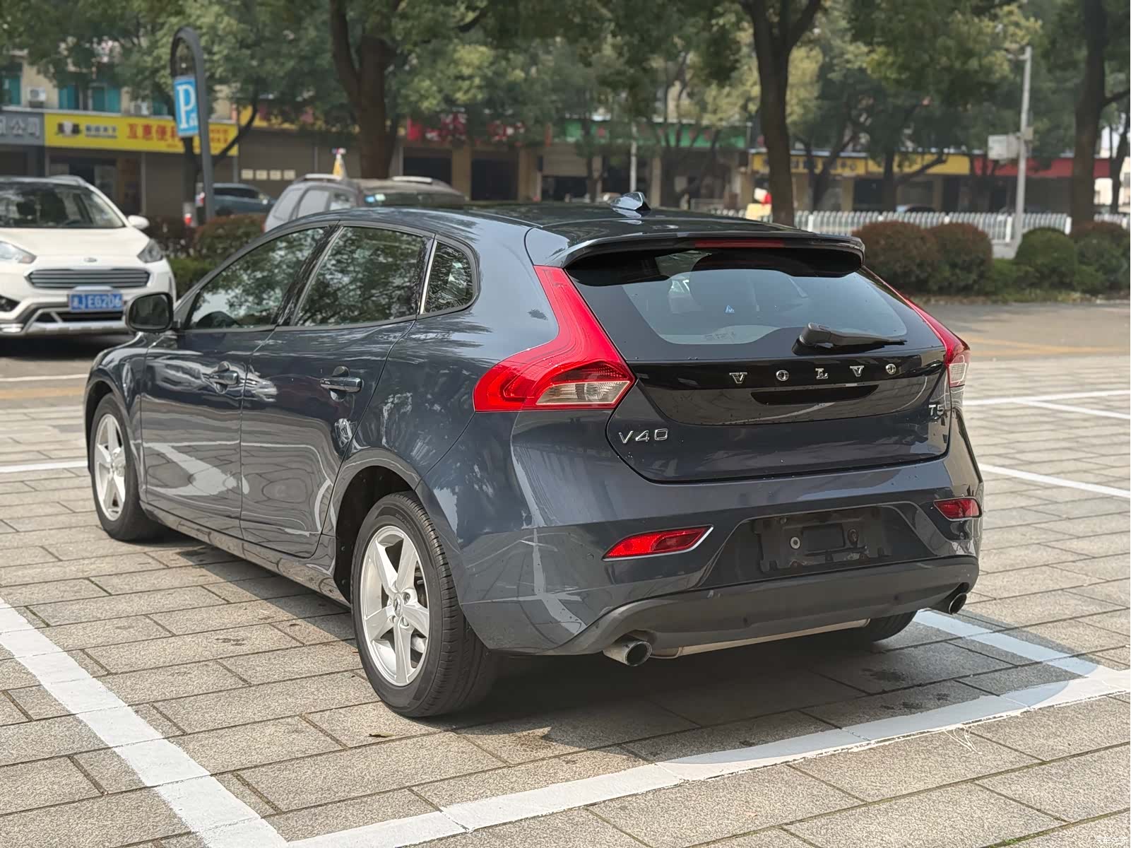 Volvo V40, 2017 8