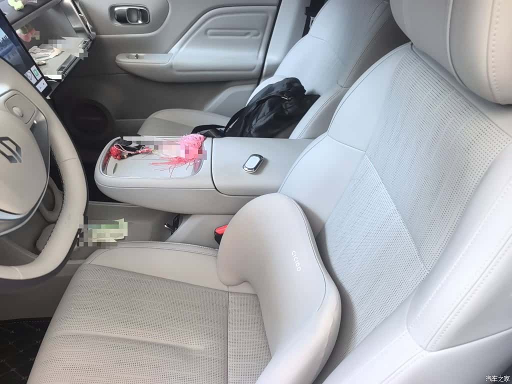 Leapmotor B10, 2025 12