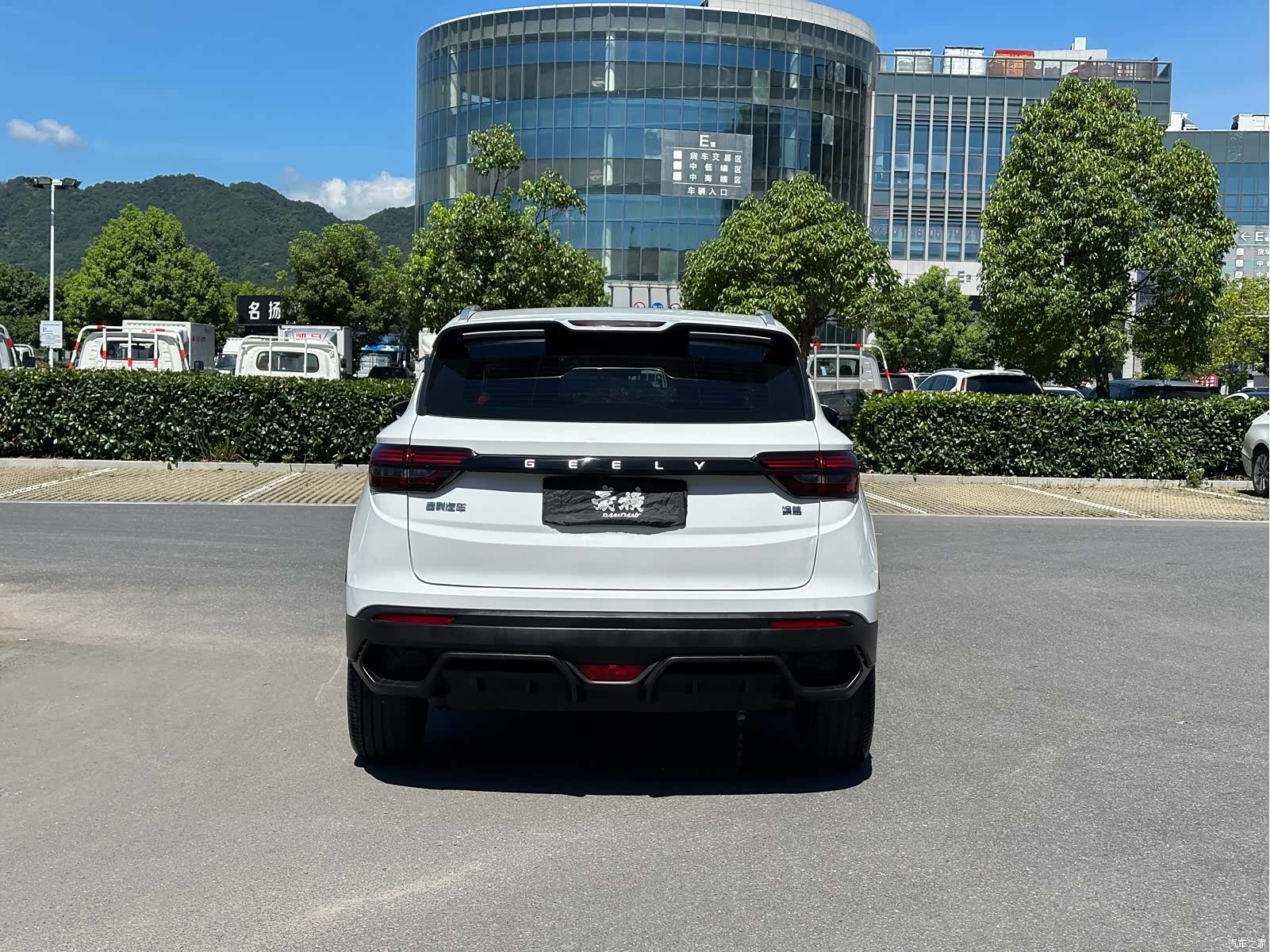 Geely Coolray, 2024 4