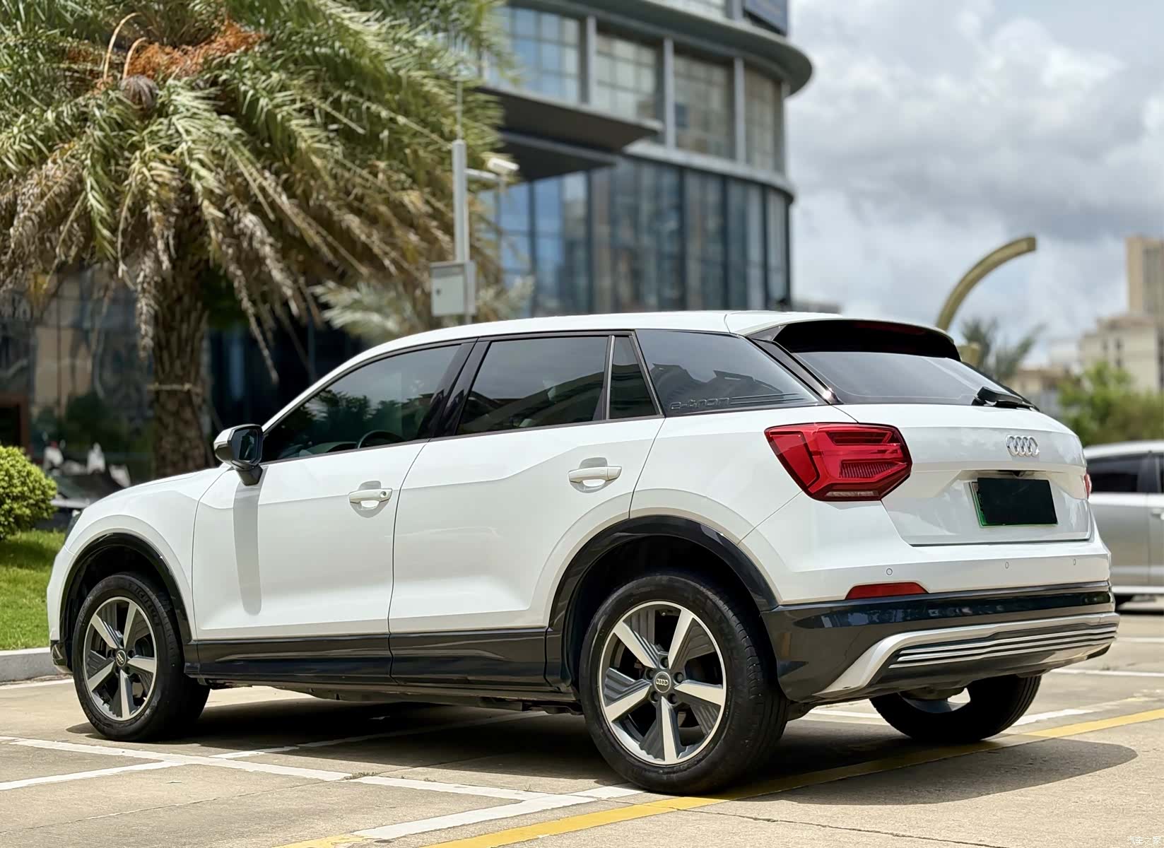 Audi e-tron, 2020 13