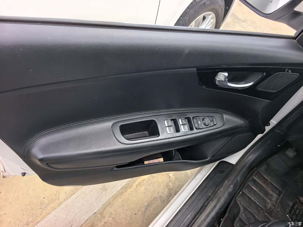Kia K4, 2015 7