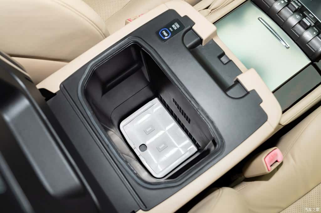 Lexus LX, 2008 21
