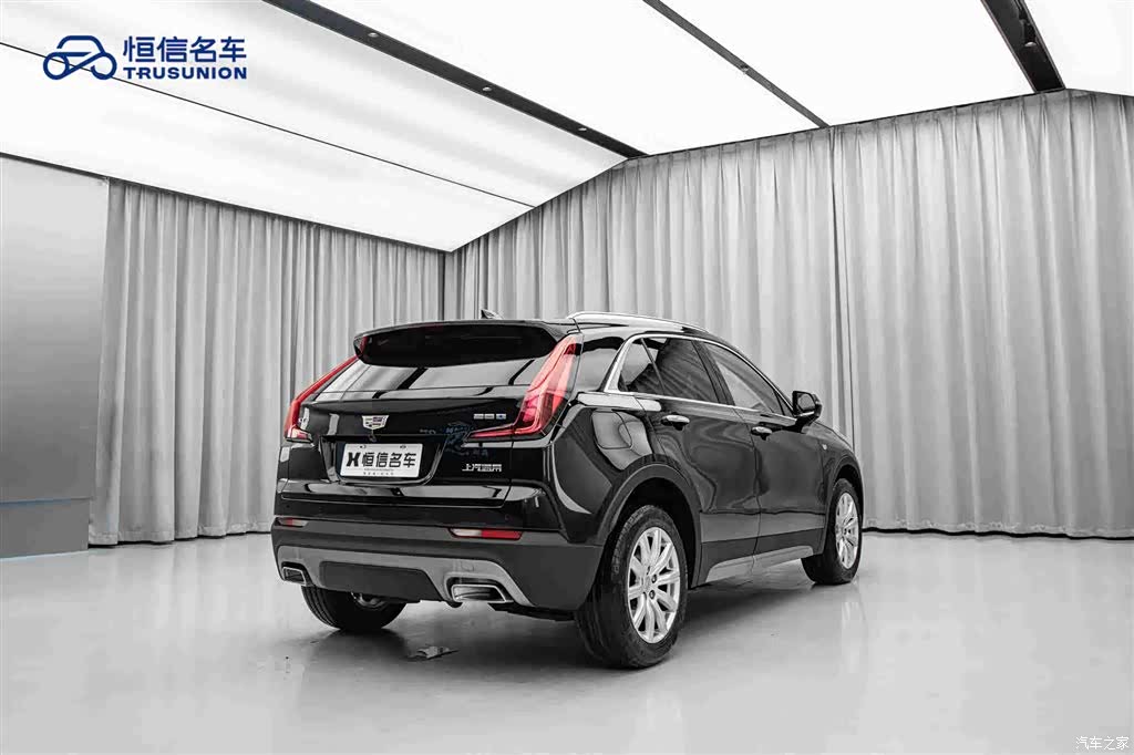 Cadillac XT4, 2023 все фото
