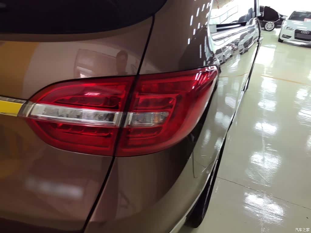 Buick GL8, 2019 8