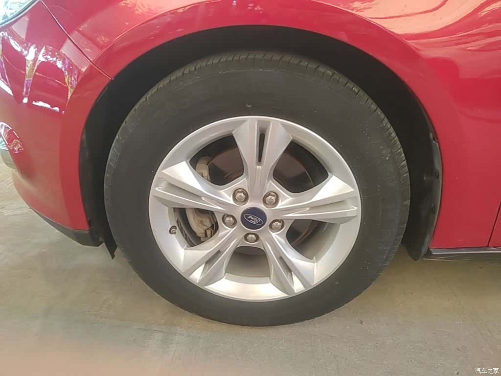 Ford Focus, 2015 23