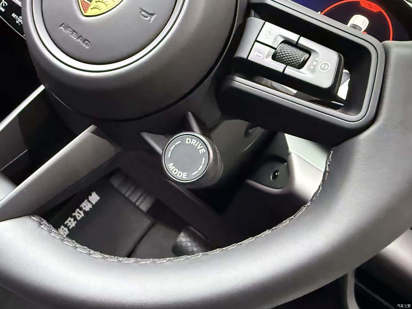 Porsche Macan, 2025 11