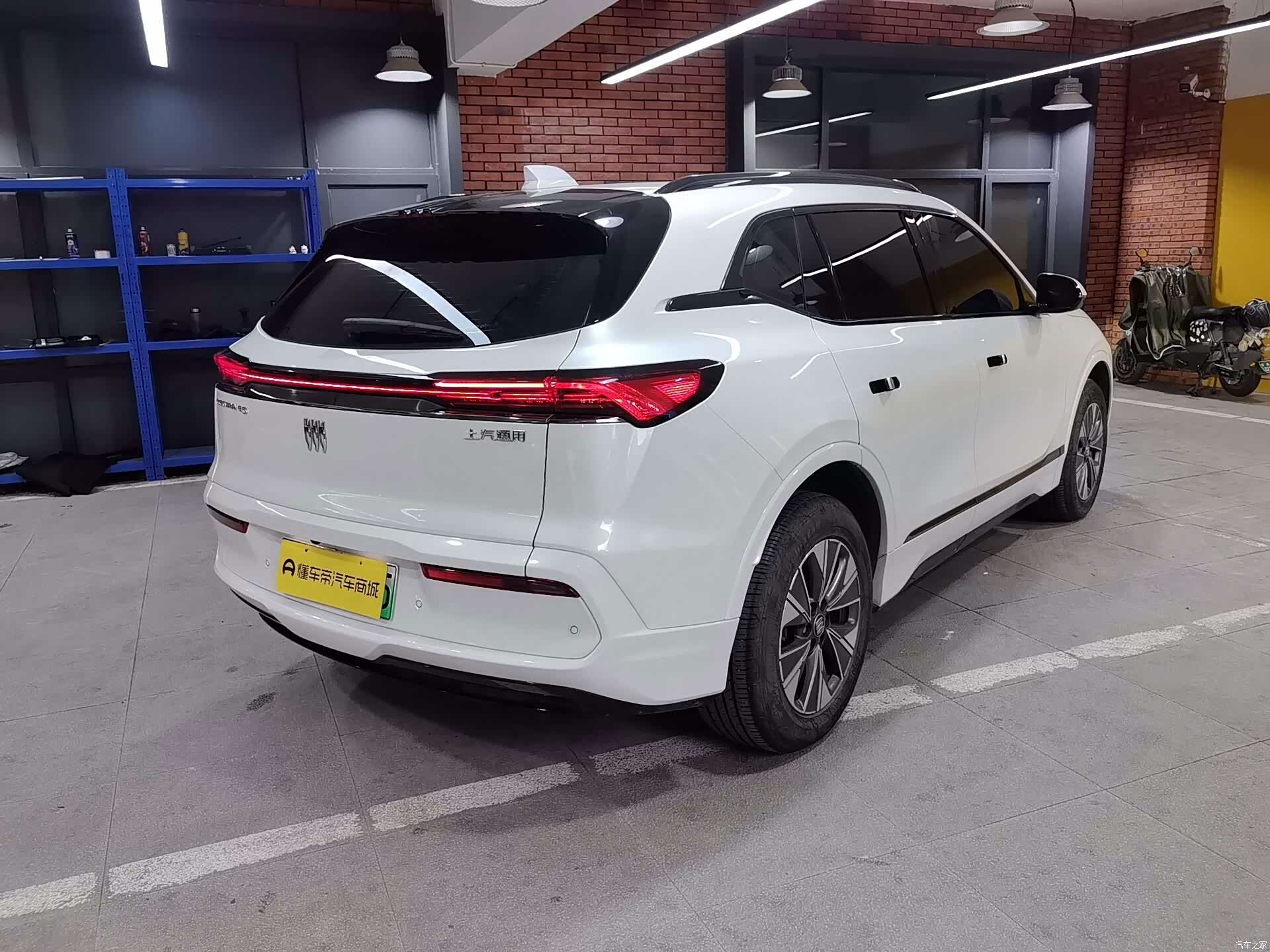 Buick E5, 2023 4