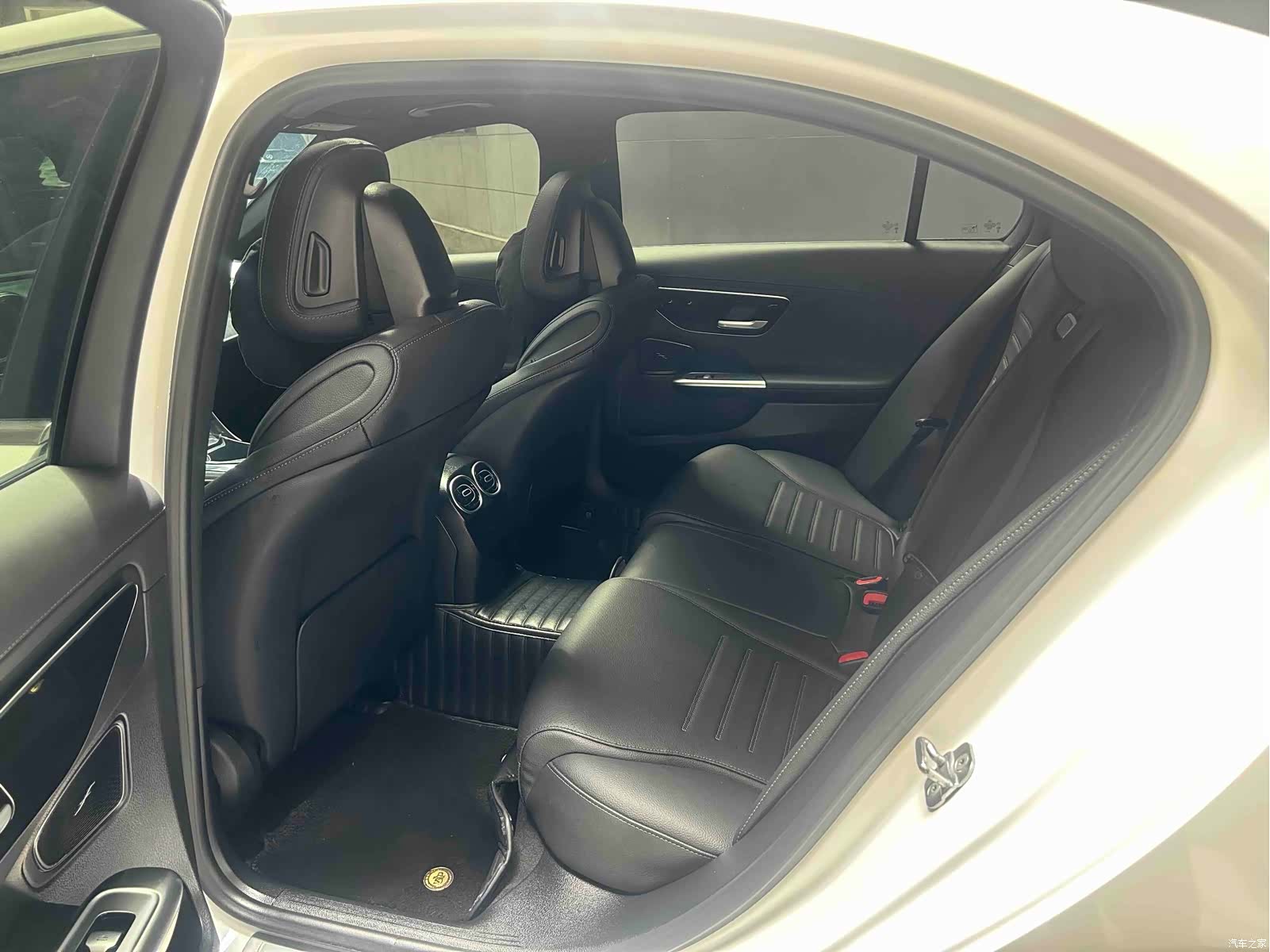 Mercedes-Benz C-Class, 2023 12