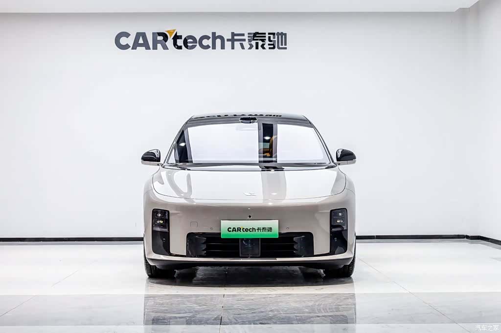 Li Auto i8, 2025 2