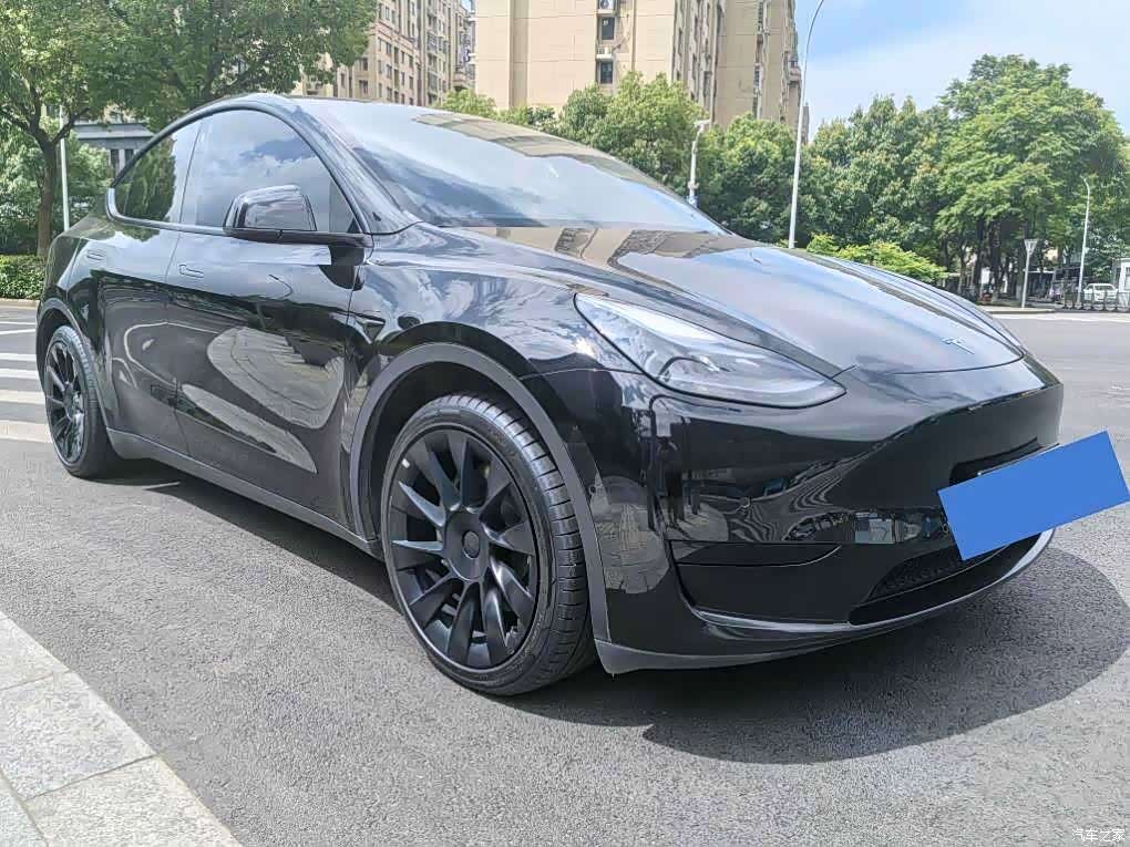 Tesla Model Y, 2023 3