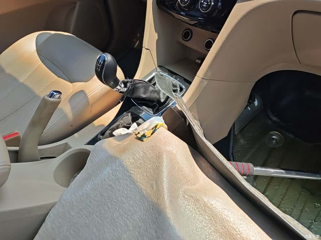 Wuling 730, 2016 9
