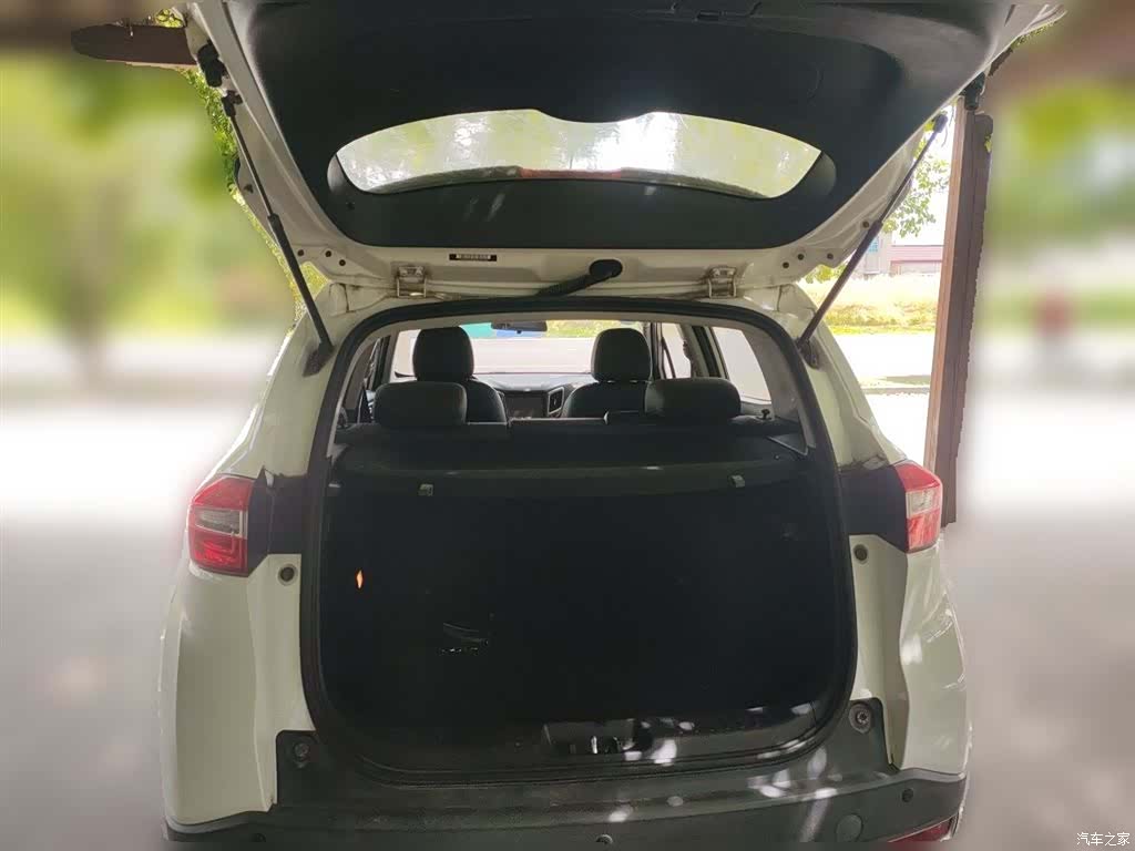Changan CS15, 2017 10