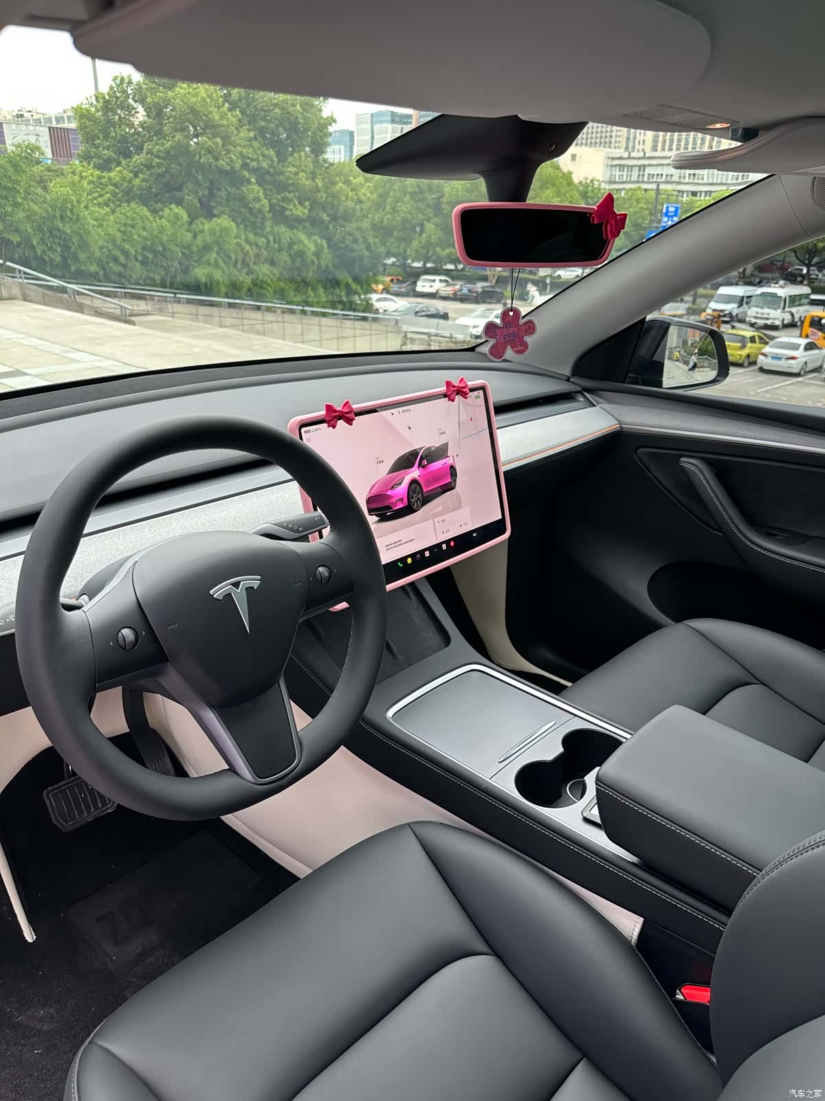 Tesla Model Y, 2024 4