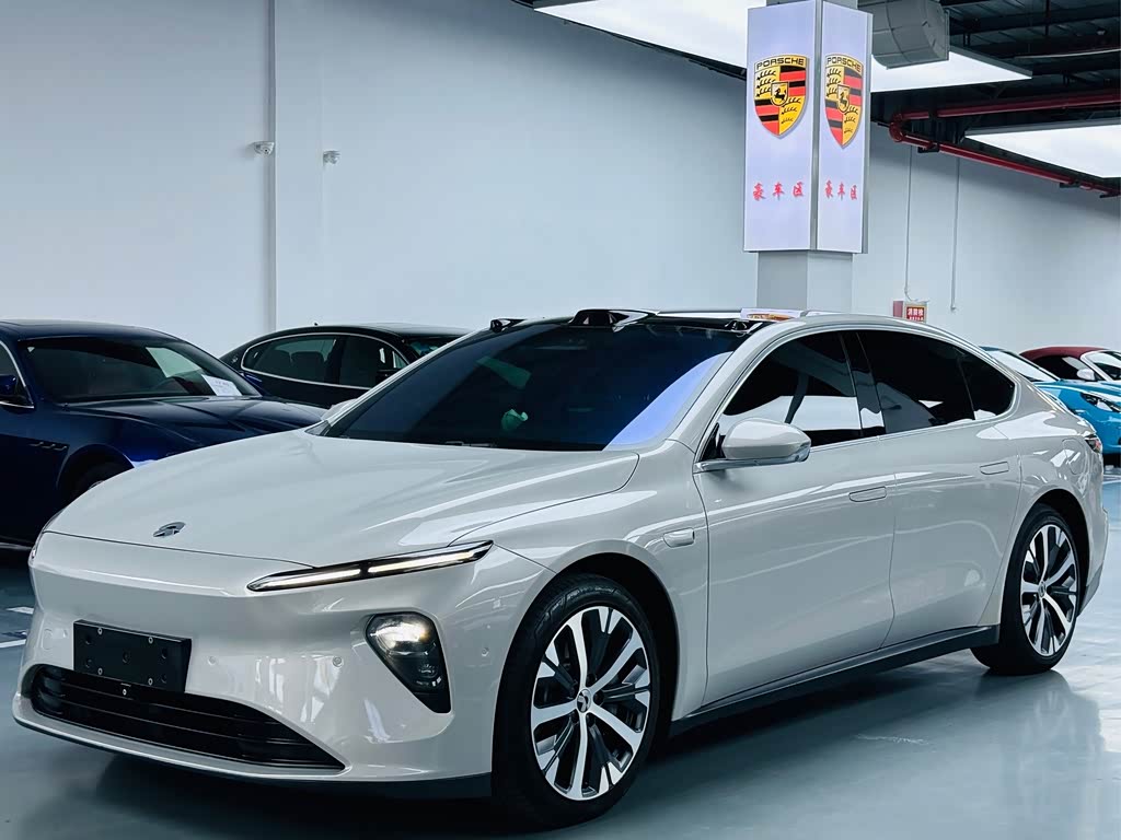 NIO ET7