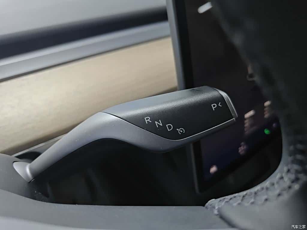 Tesla Model Y, 2022 10