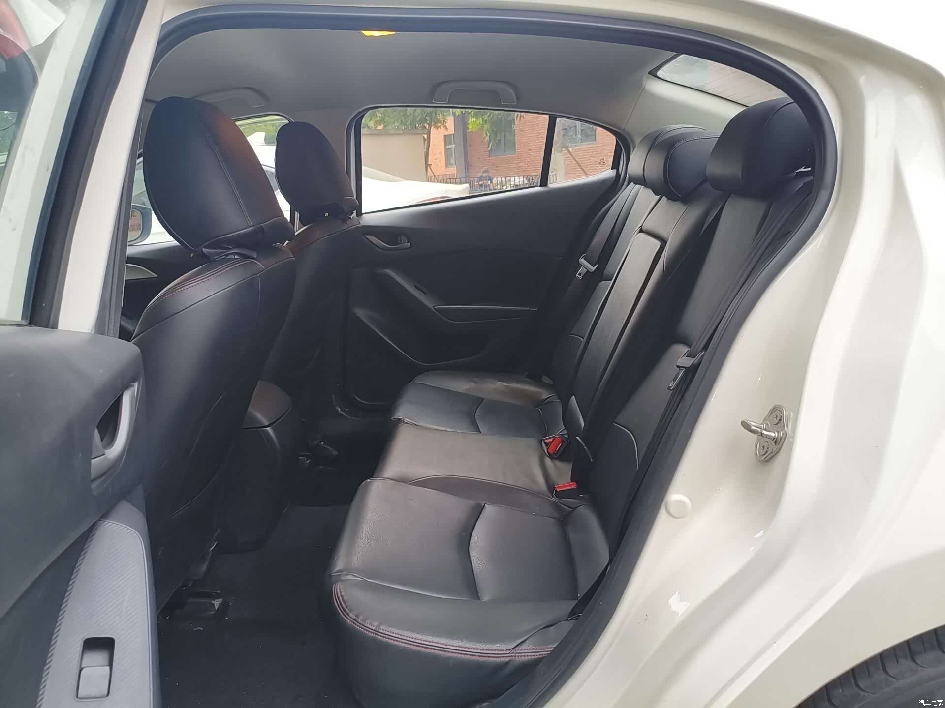 Mazda Mazda3, 2018 11