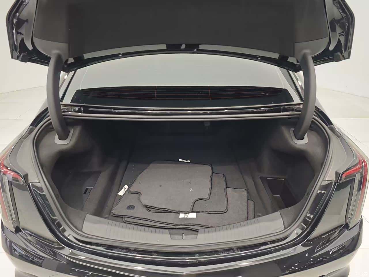 Cadillac CT5, 2026 10