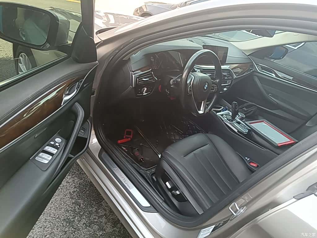 BMW 5 Series, 2018 16
