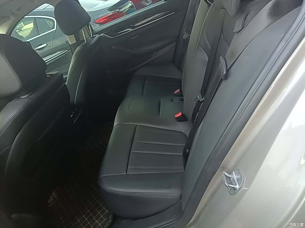 BMW 5 Series, 2018 17
