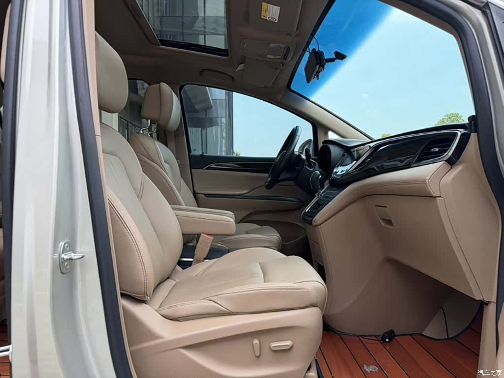 Buick GL8, 2018 8