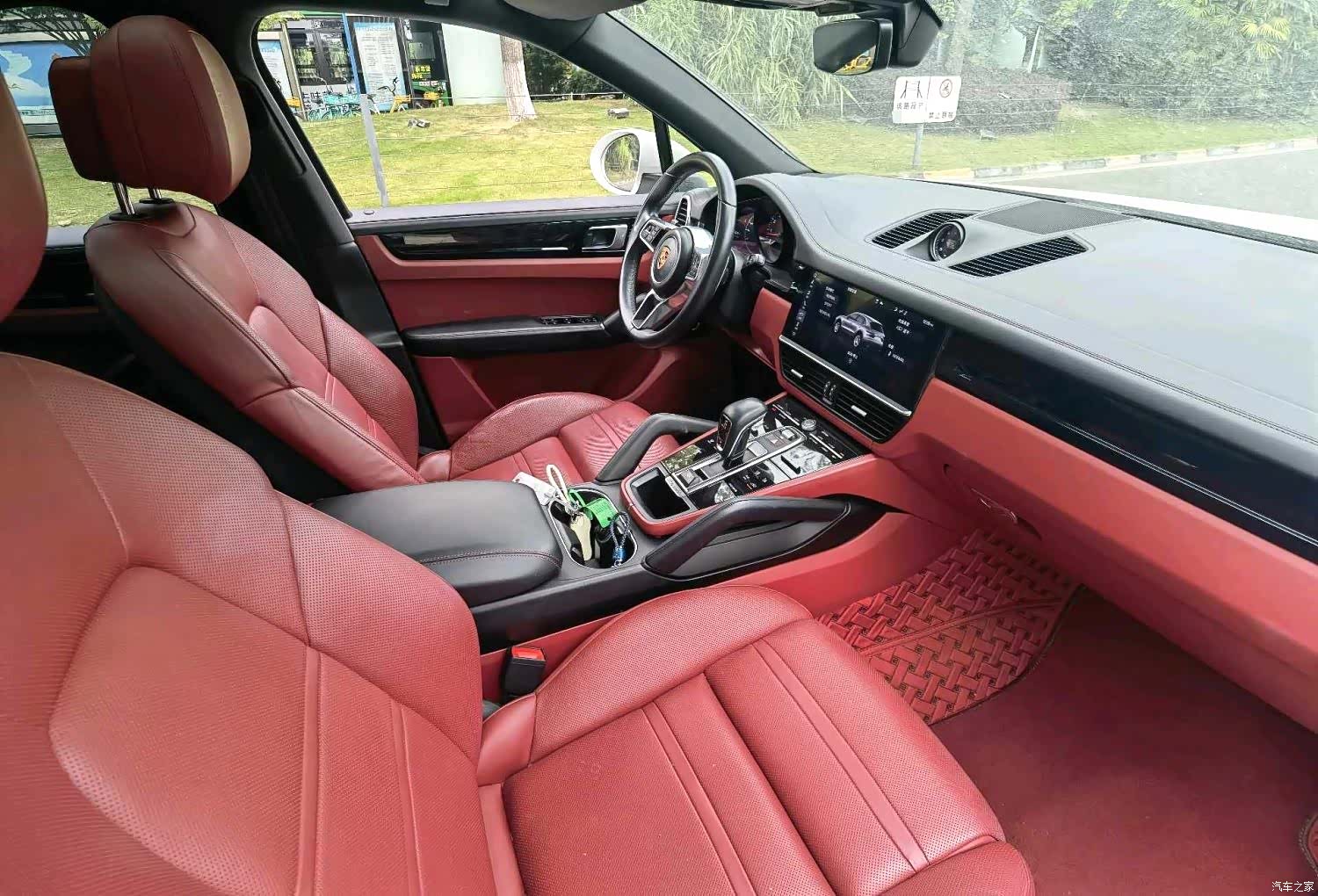 Porsche Cayenne, 2019 все фото