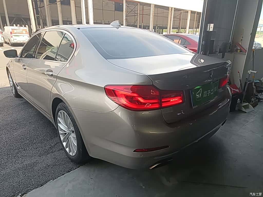 BMW 5 Series, 2018 все фото