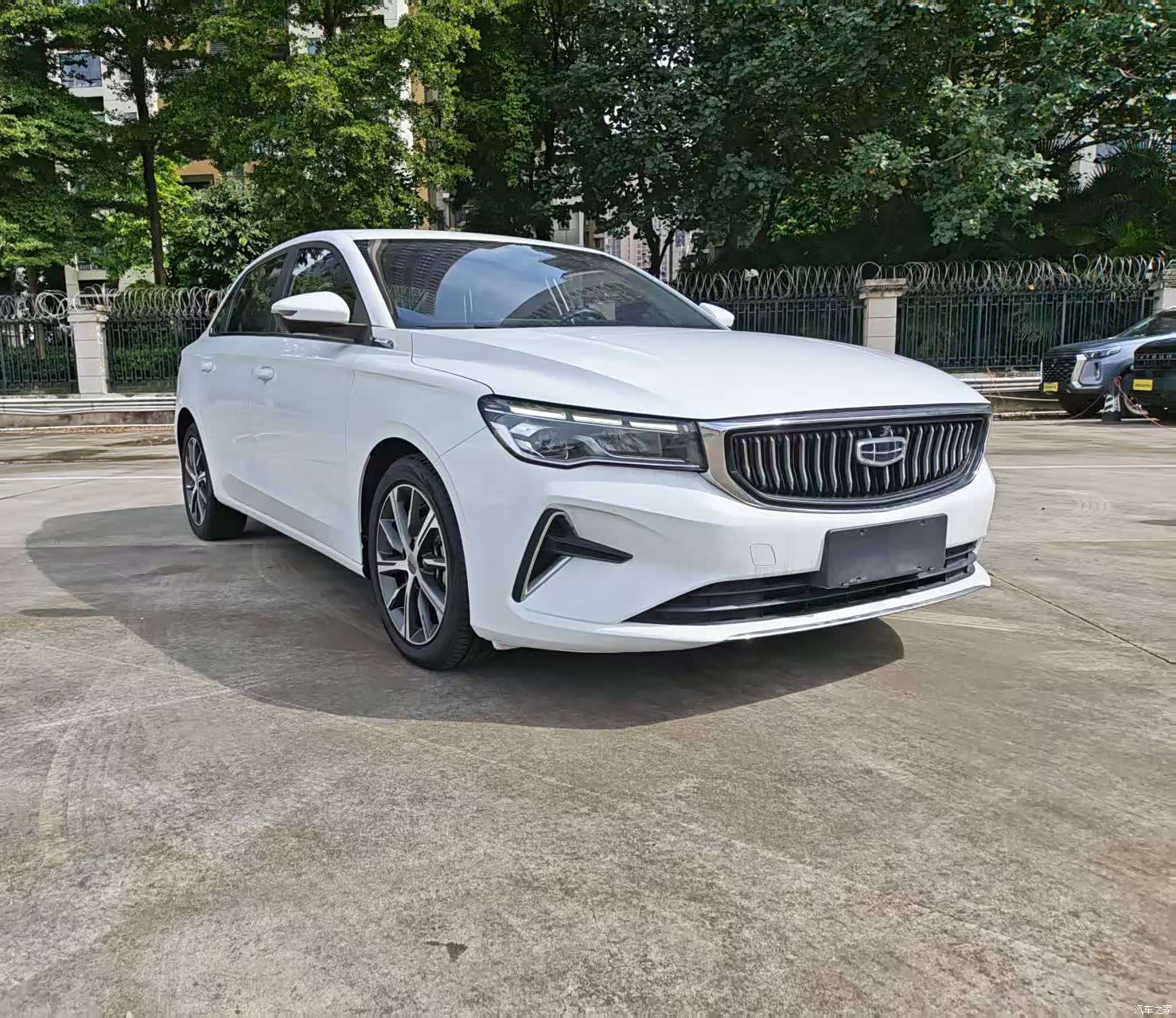 Geely Emgrand, 2021 3