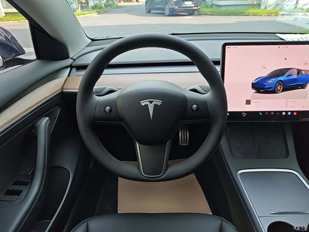Tesla Model 3, 2021 7