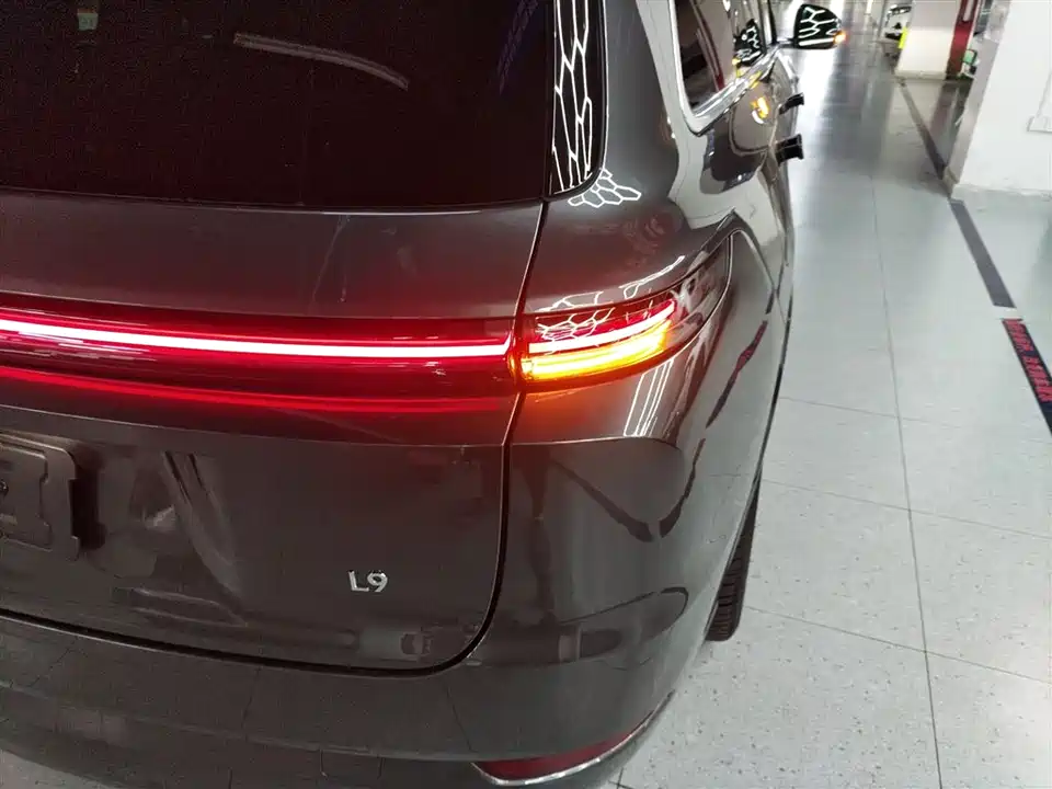 Li Auto Ideal L9