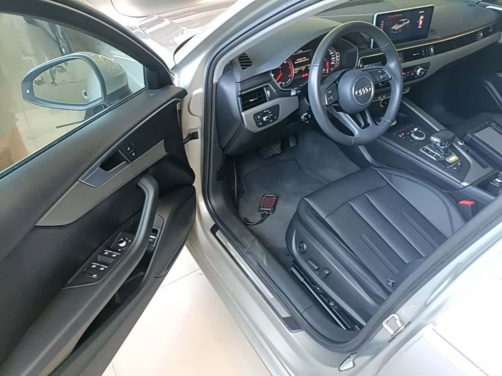 Audi A4L, 2017 16