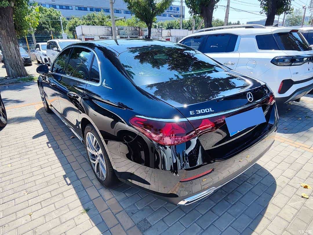 Mercedes-Benz E-Class, 2024 16