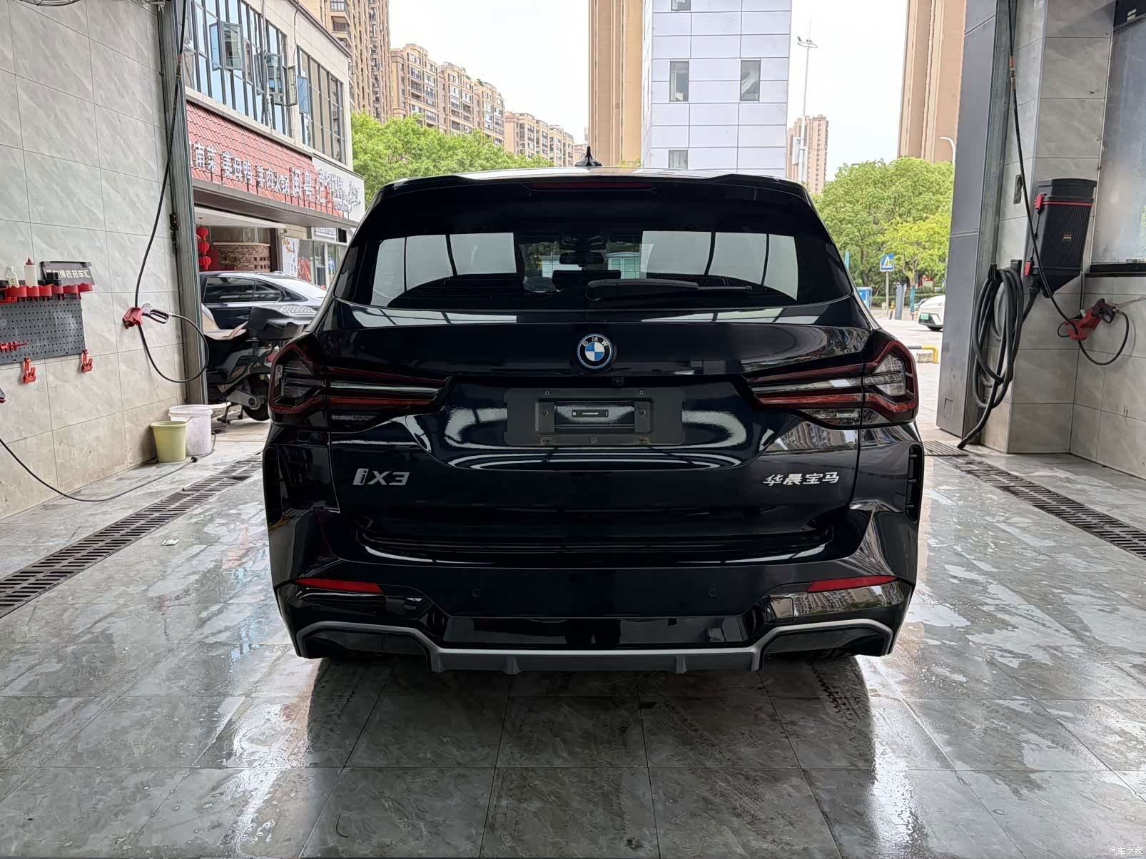BMW iX3, 2024 2