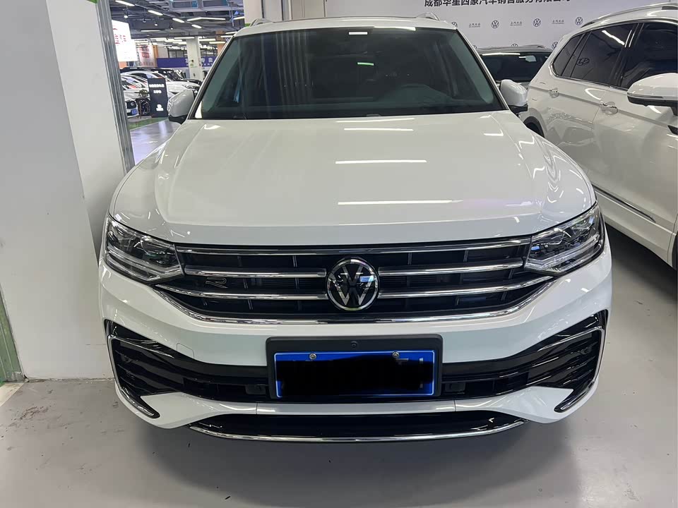 Volkswagen Tiguan L