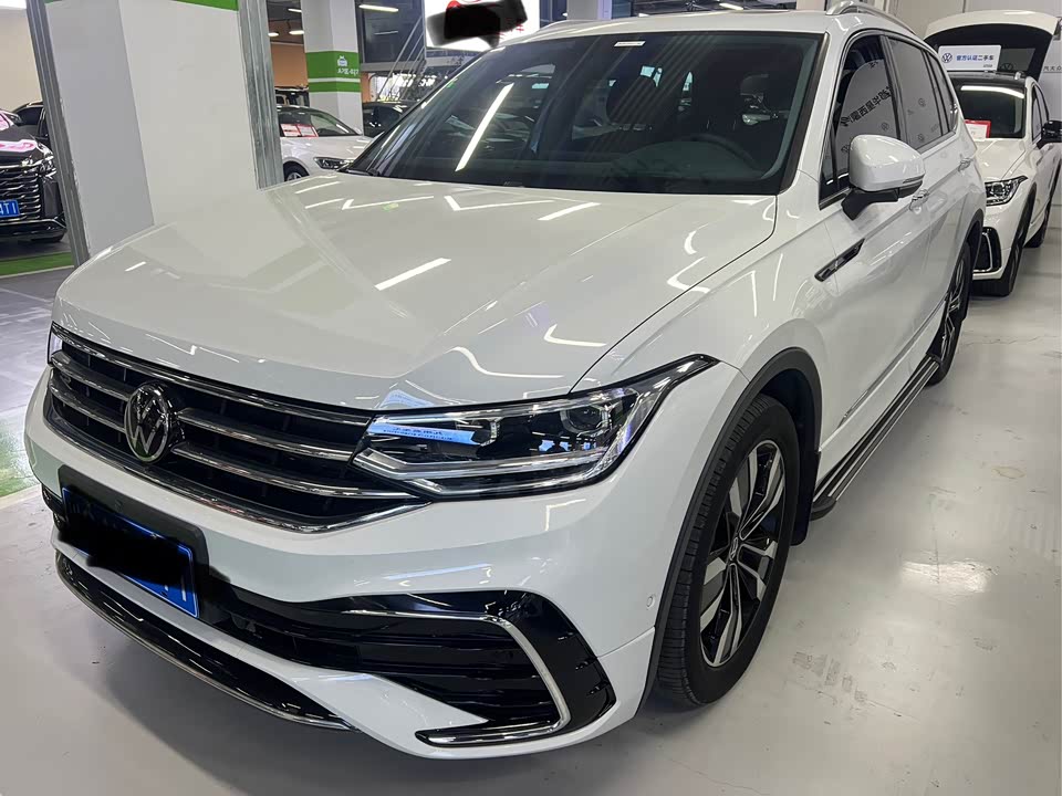 Volkswagen Tiguan L