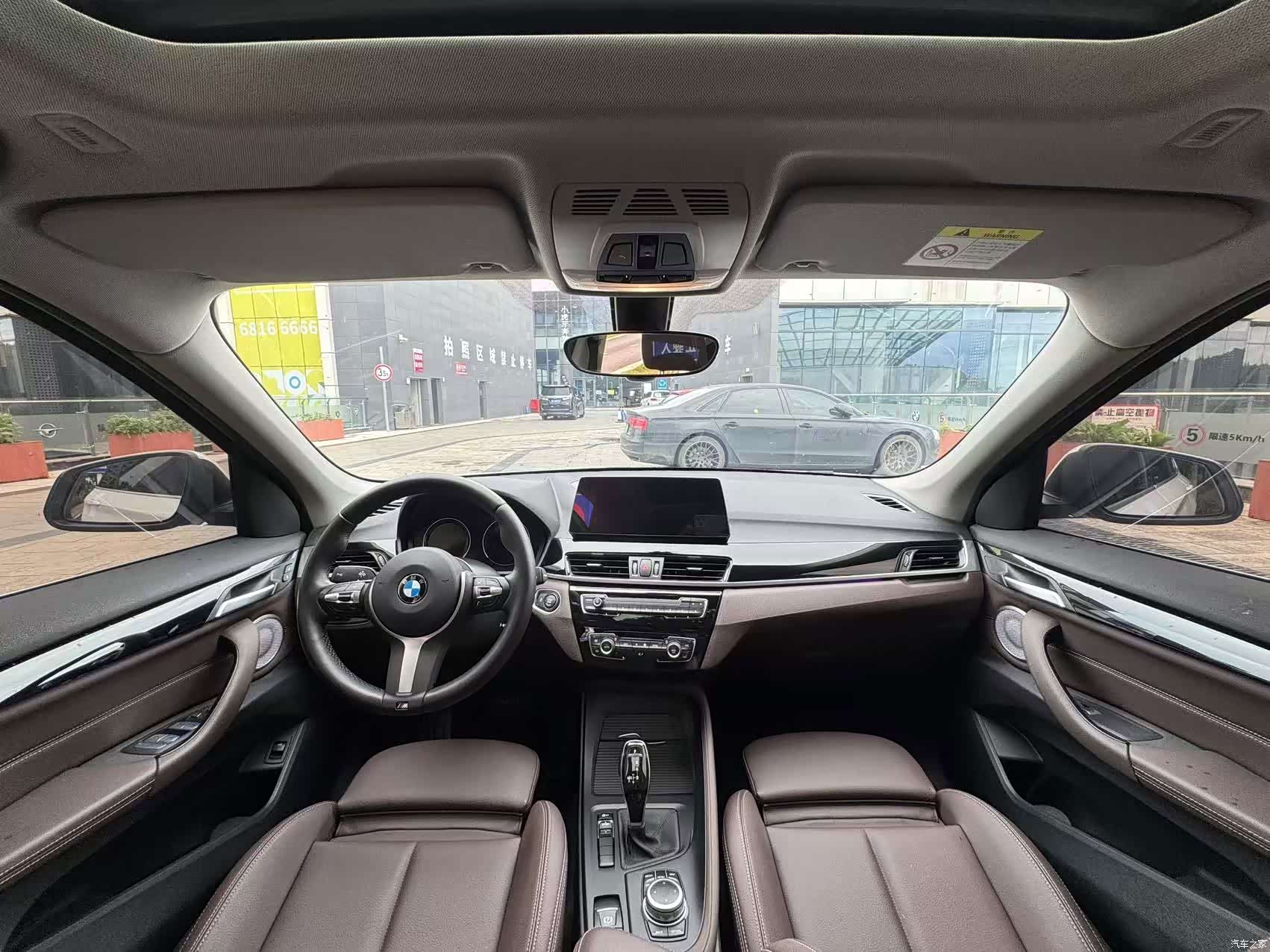BMW X1, 2021 все фото