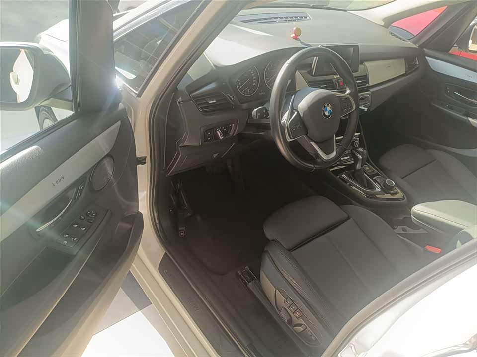 BMW 2 series station wagon