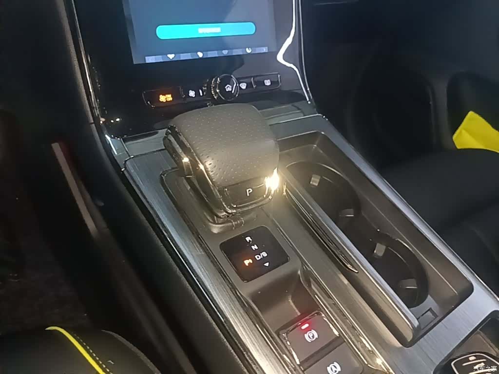 Roewe RX5, 2021 14