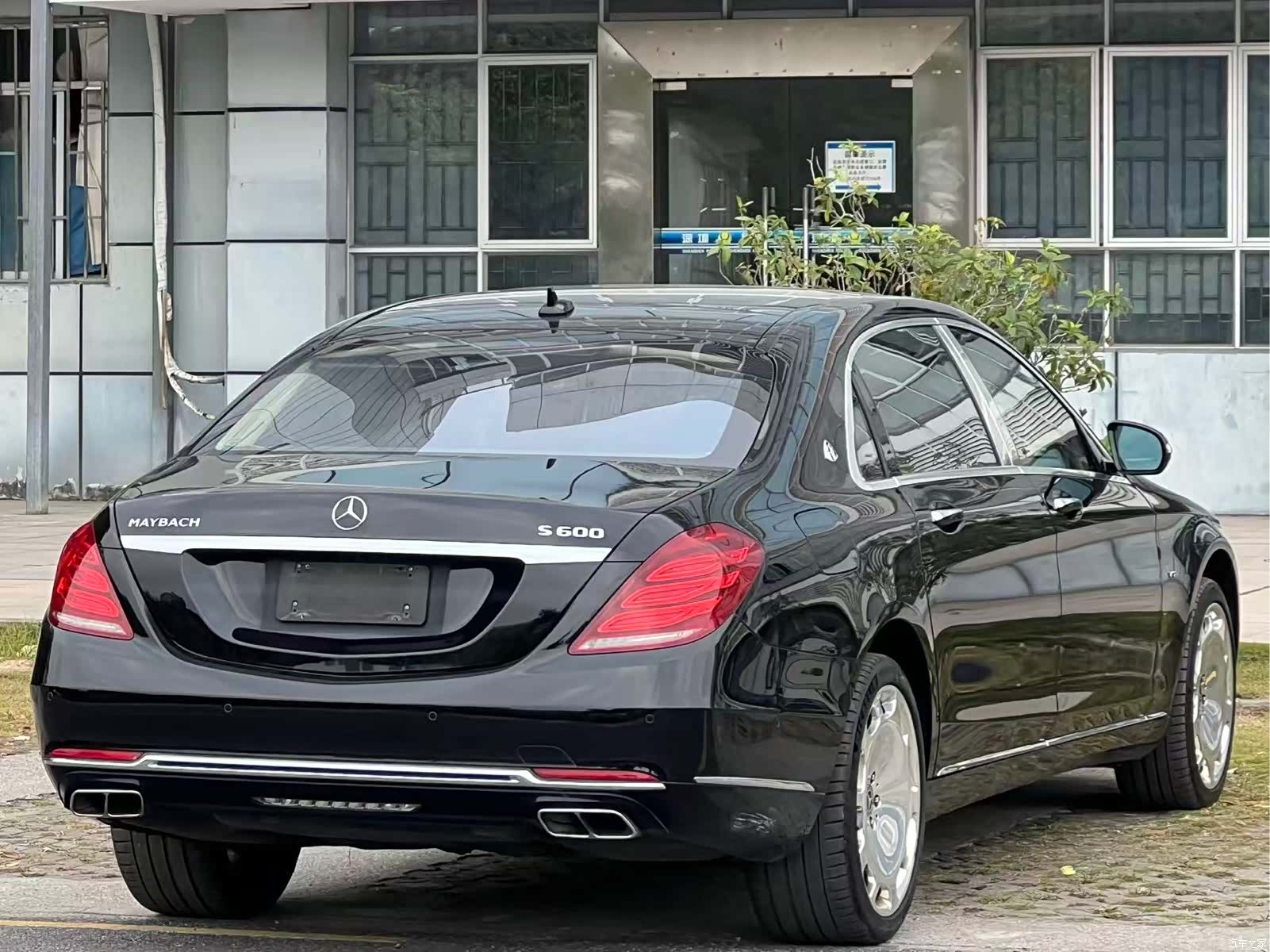 Maybach S-Class, 2017 4