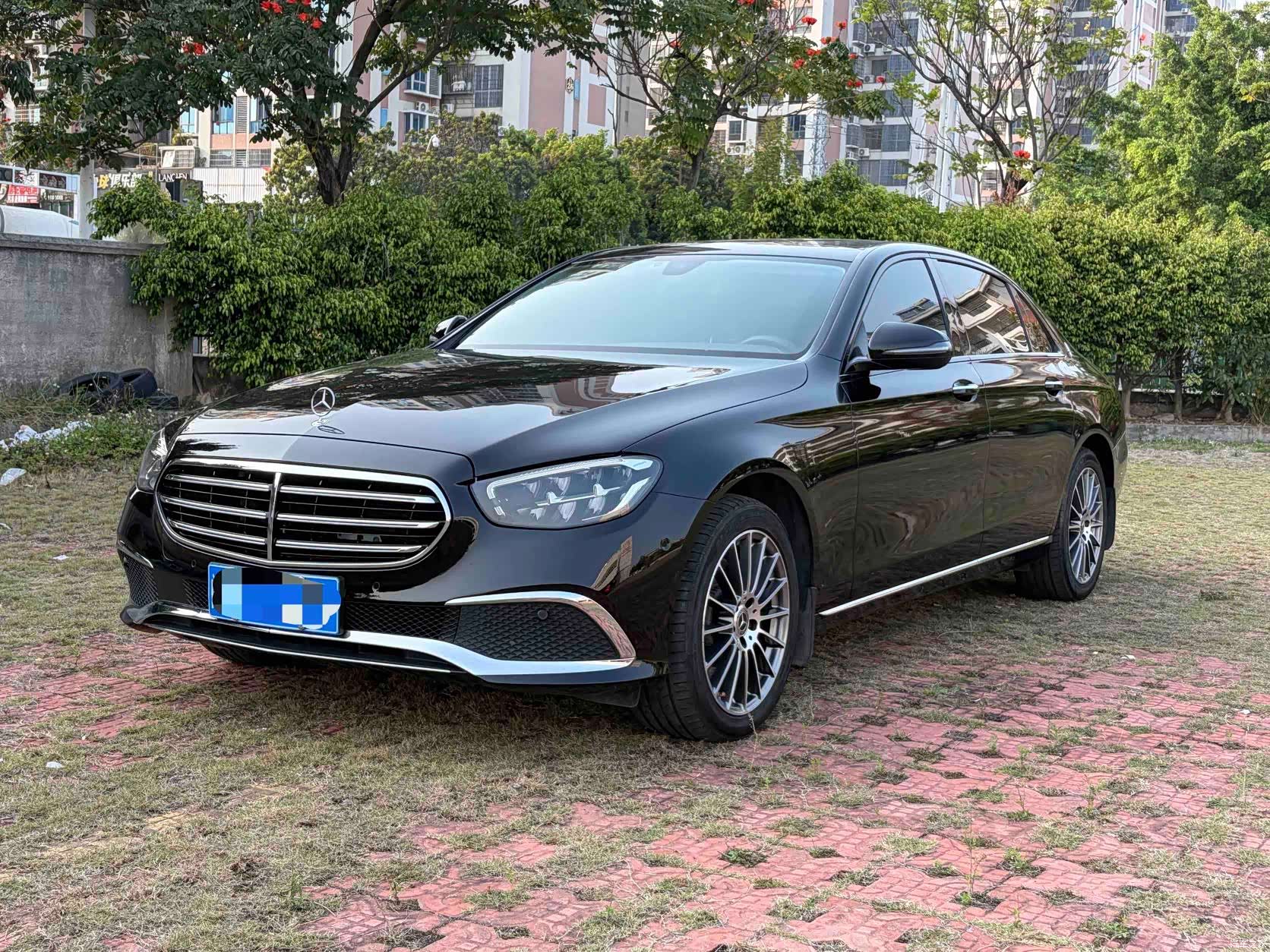 Mercedes-Benz E-Class, 2023 3