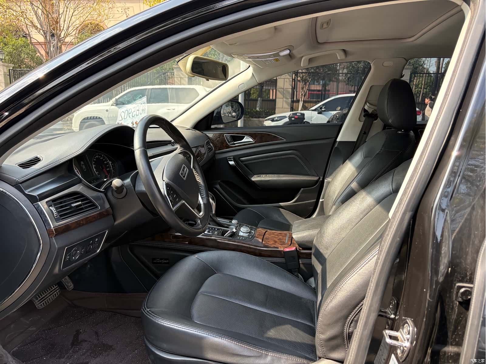 Zotye Z700, 2018 8