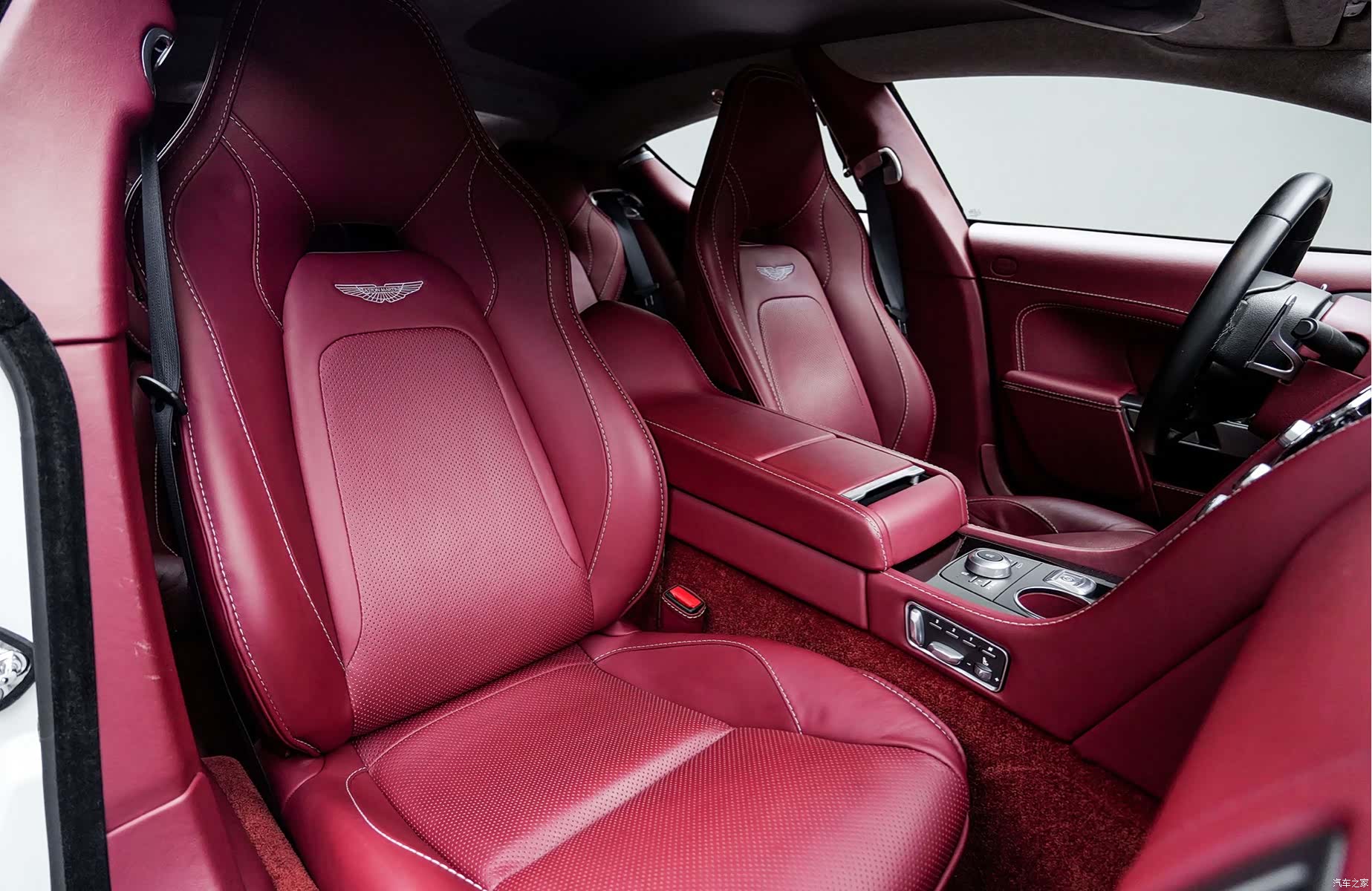 Aston Martin Rapide, 2016 13