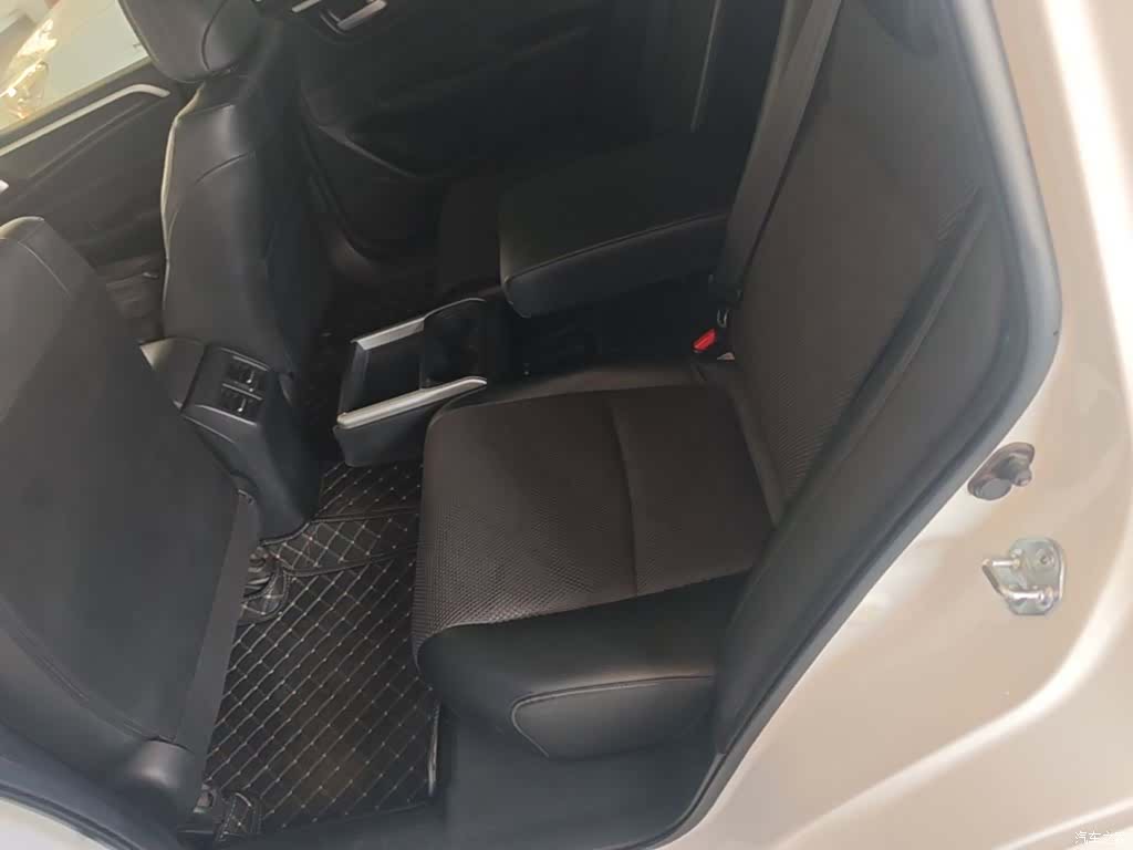 Honda Jade, 2016 13