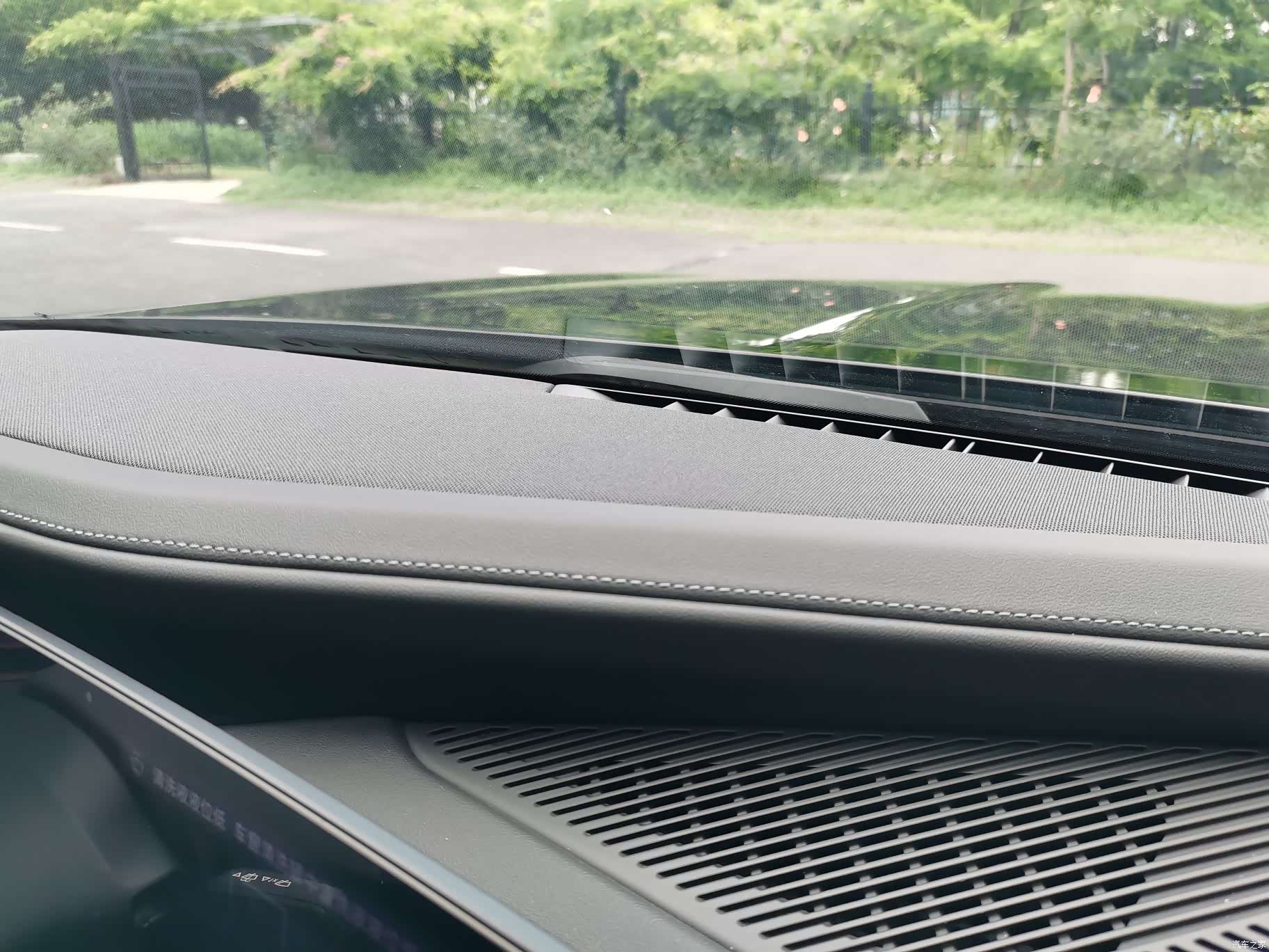BMW i7, 2025 25