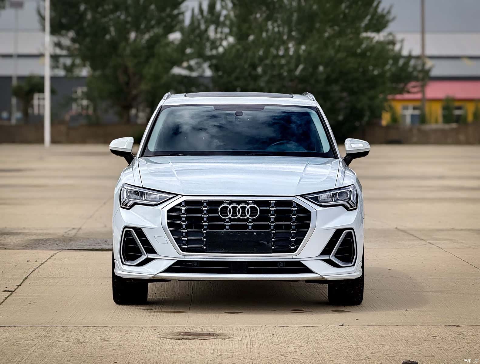 Audi Q3, 2023 2