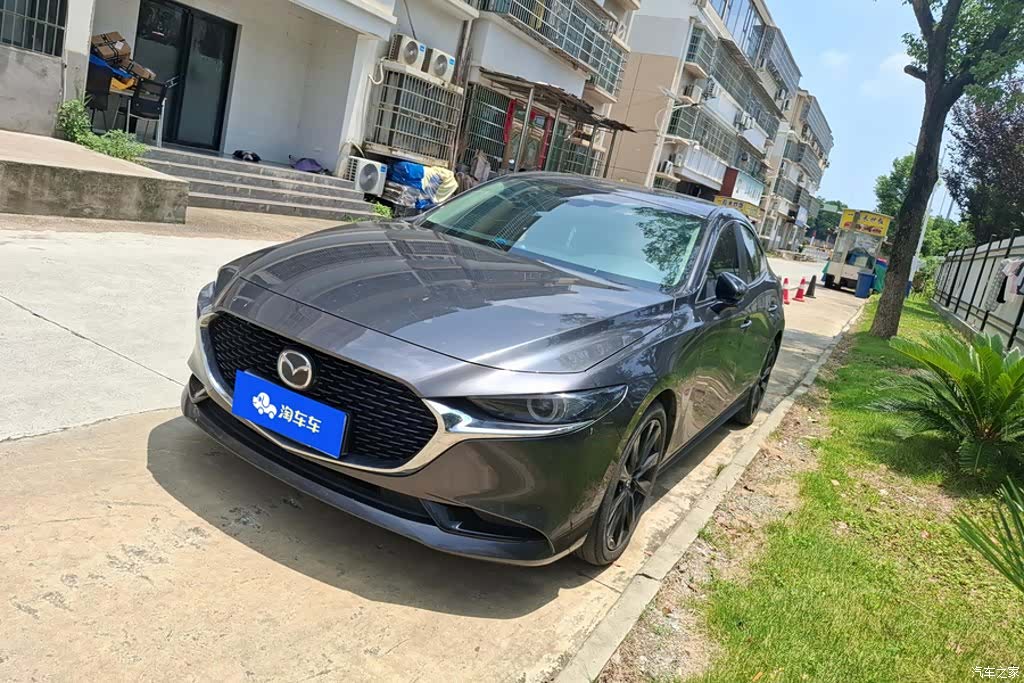 Mazda Mazda3, 2023 1