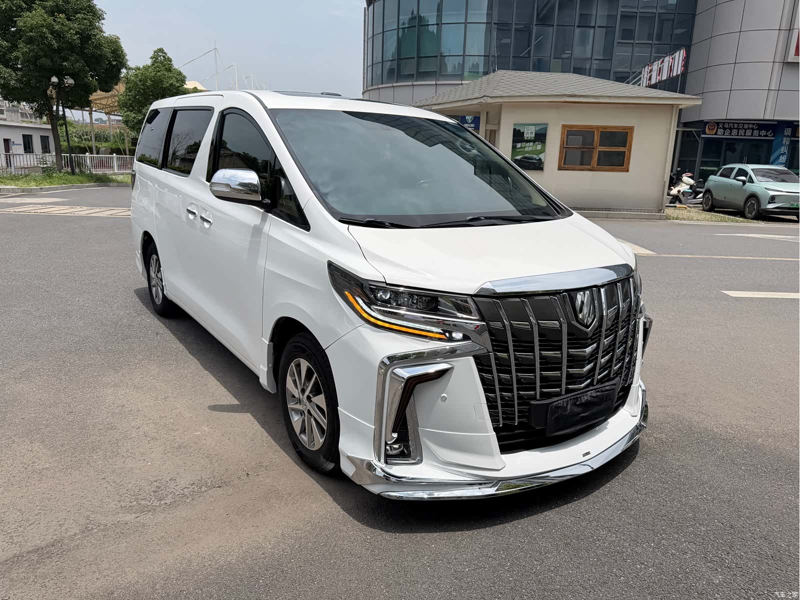Toyota Alphard, 2015 2