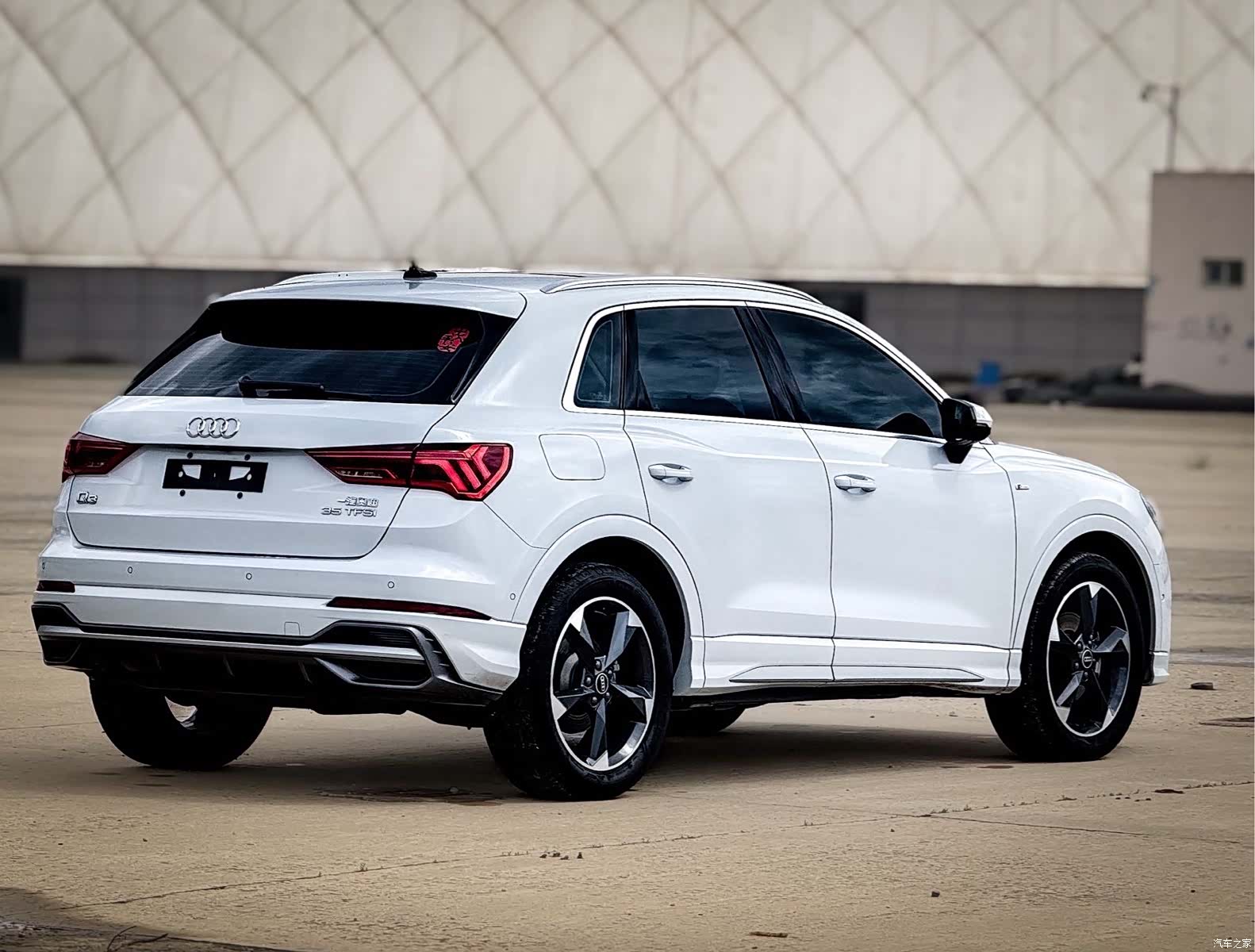 Audi Q3, 2023 6